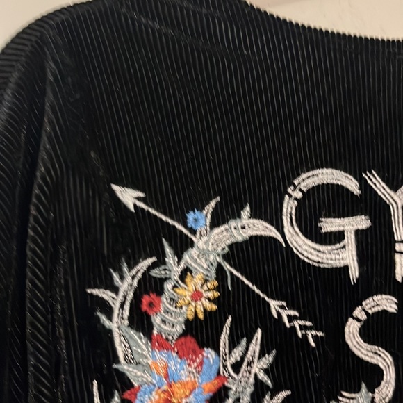 Savanna Jane NWT Gypsy Soul Black Velvet Embroidered V Neck Tie Front Crop Top L - Picture 6 of 9